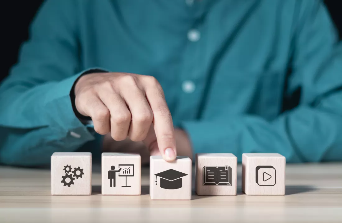 elearning-concept-wooden-blocks-with-education-learning-icons-training-business-education-courses-increase-personal-skills-knowledge