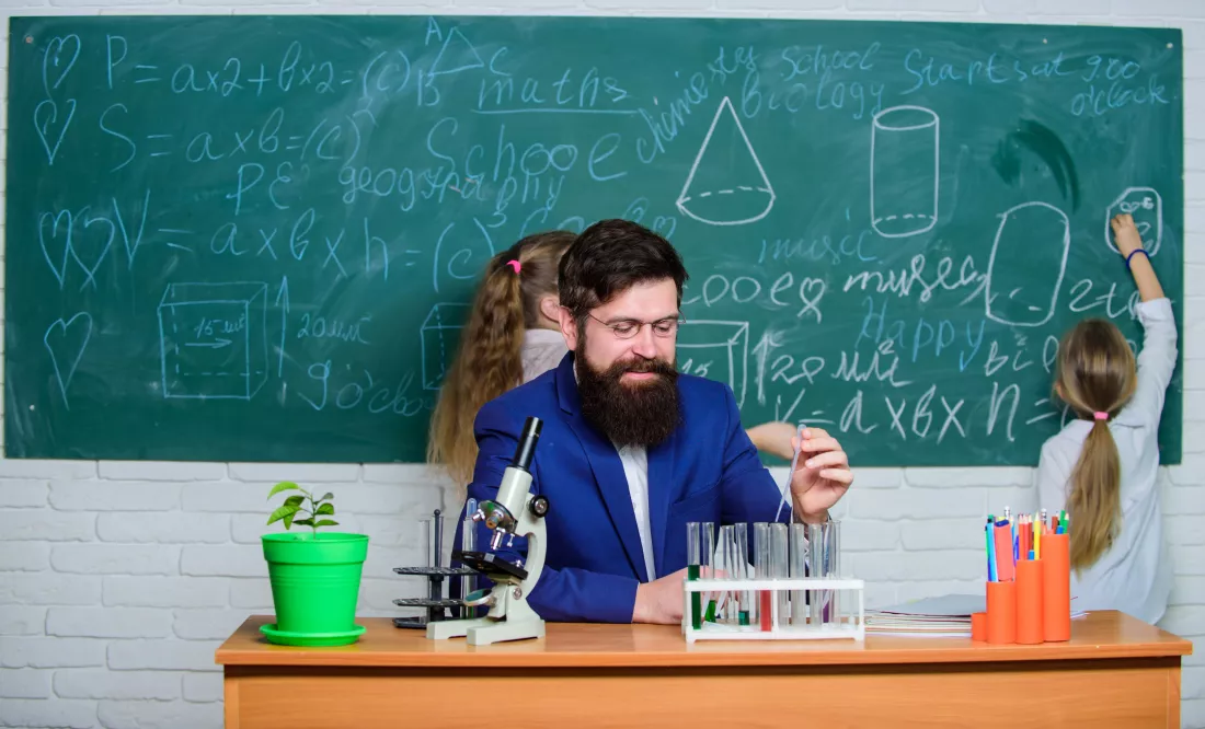 research-training-activities-teacher-elementary-school-children-research-laboratory-science-teacher-pupils-doing-research-work-experimental-research-is-conducting-laboratory-test